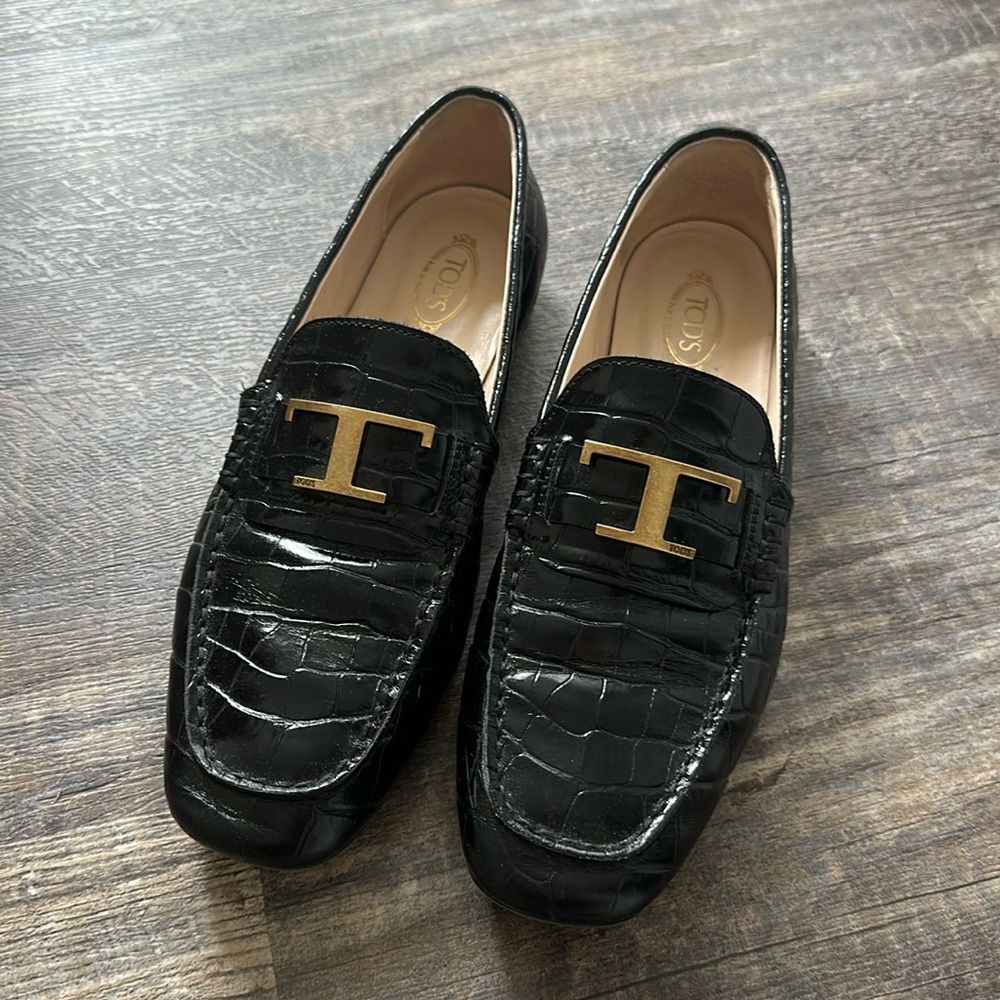 TOD'S Round Toe Rubber Sole Casual Style Loafers EUC
